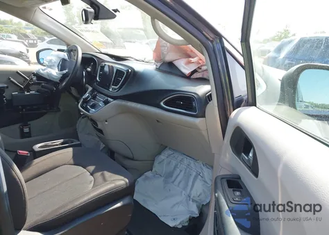 2017 Chrysler Pacifica Touring from USA, damaged, VIN 2C4RC1DG7HR744708